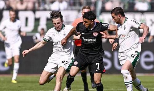  日职联前瞻：福冈黄蜂主场迎战横滨FC，防守漏洞或成关键  